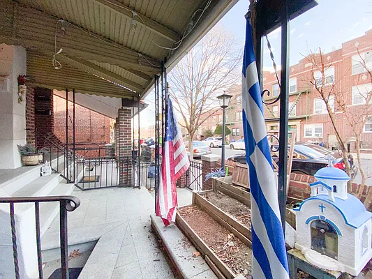 Rented by RealTegrity NY LLC | media 10