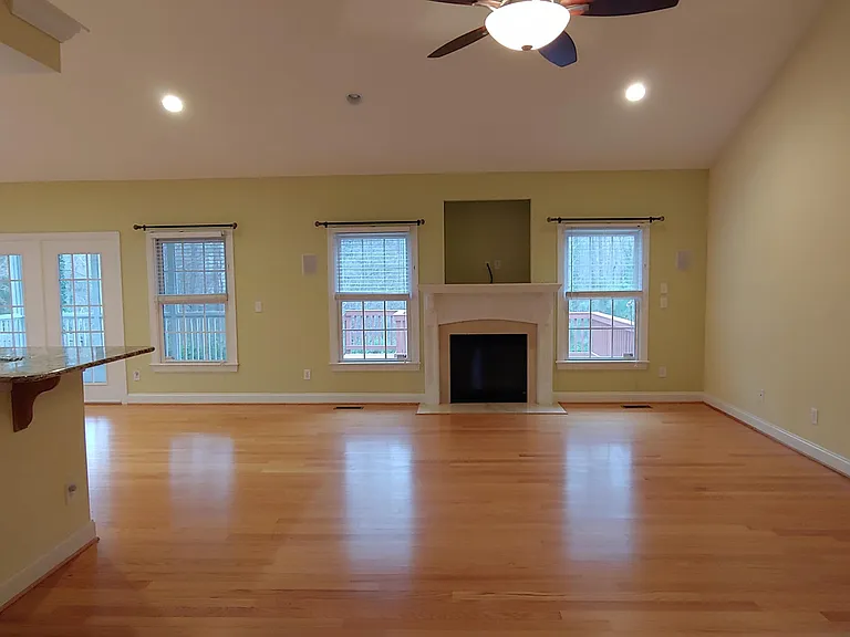 2809 Cowley Rd — Photo 7