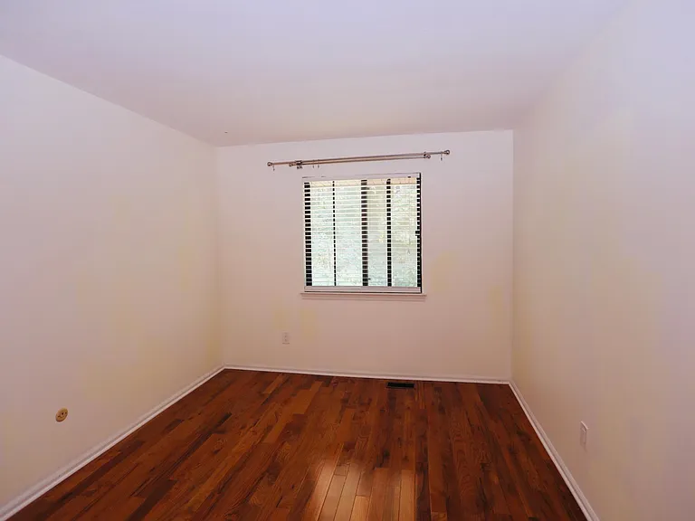 133 Woodgate Ln #23 — Photo 7
