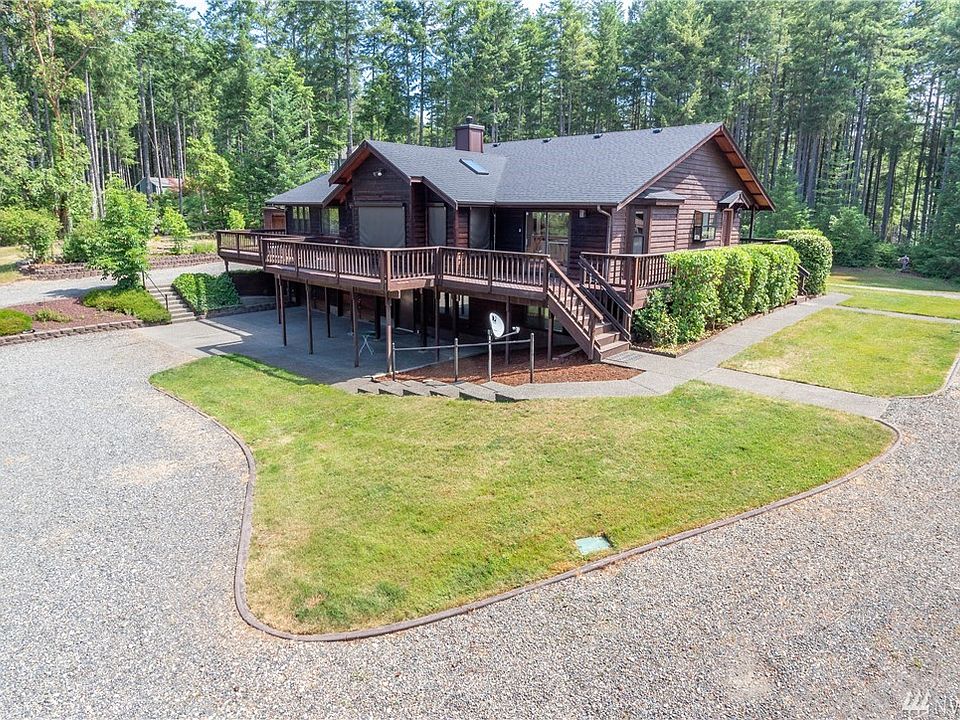 Pride in ownership shows in this well built home located on 7 pristine acres of mostly pasture land. 