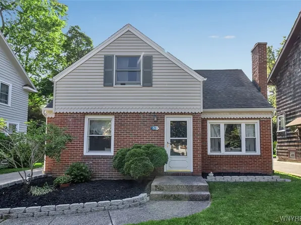 61 Chateau Ter E, Buffalo, NY 14226