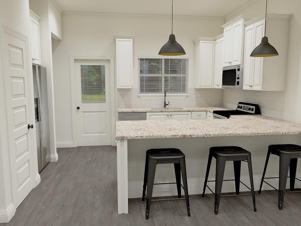2nd image of 1708 Alamo Xing