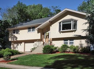 667 Harvard St, New Milford, NJ 07646