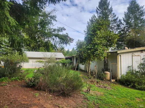 23606 Primrose Avenue, Willits, CA 95490