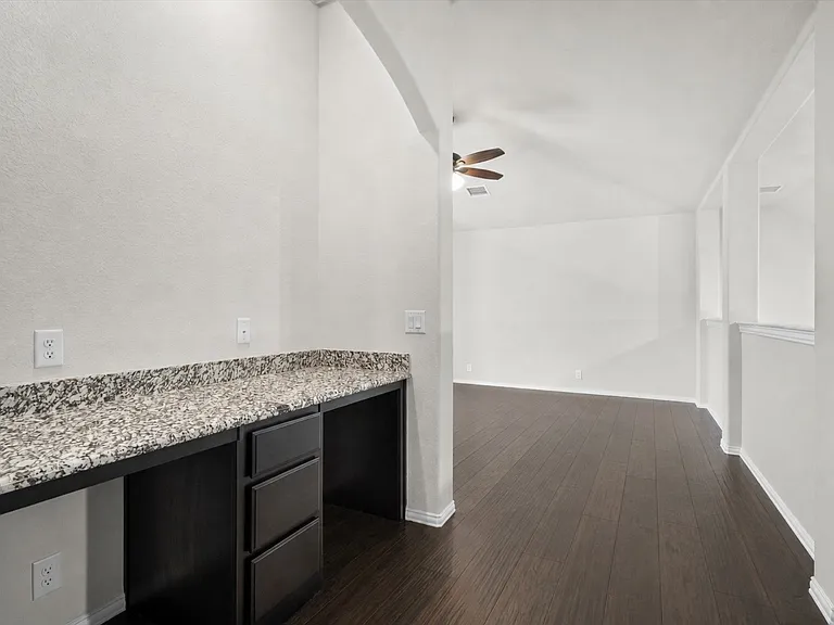 2900 Emerald Trace Dr — Photo 25