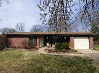 903 Brookvale Ter, Ballwin, MO 63021