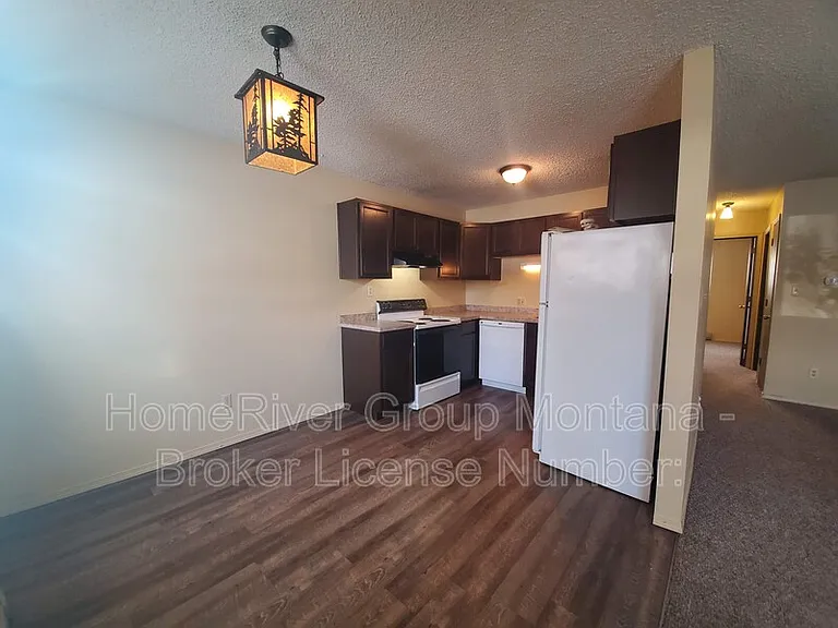 909 Pattee Creek Dr #C — Photo 4