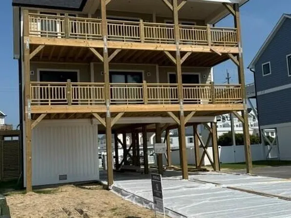737 Dune Ridge Court, Surf City, NC 28445