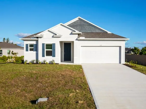 2119 NE Juanita Pl, Cape Coral, FL 33914