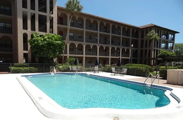 6100 Gulfport Blvd S #102 — Photo 21