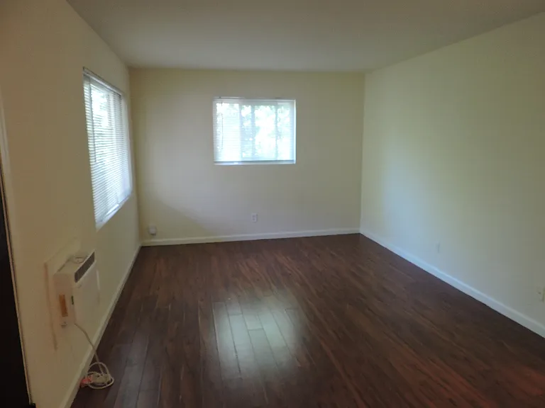 2626 T St #4 — Photo 3