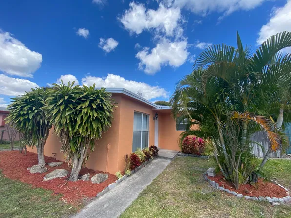 311 NE 28th Court, Boynton Beach, FL 33435