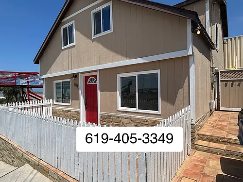 884 Ada St Photo 1