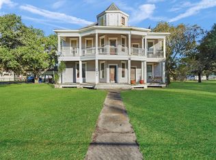 625 Wightman St, Matagorda, TX 77457