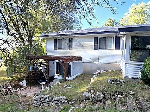 5th image of 17339 McKinley Rd