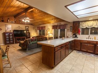 44199 East Rd, Hemet, CA 92545