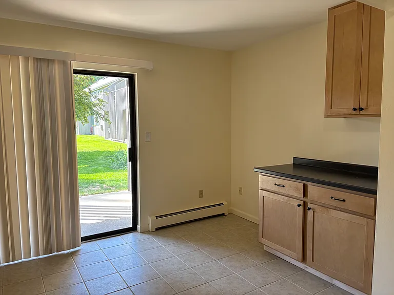 705 E Drake Rd #L49 — Photo 2