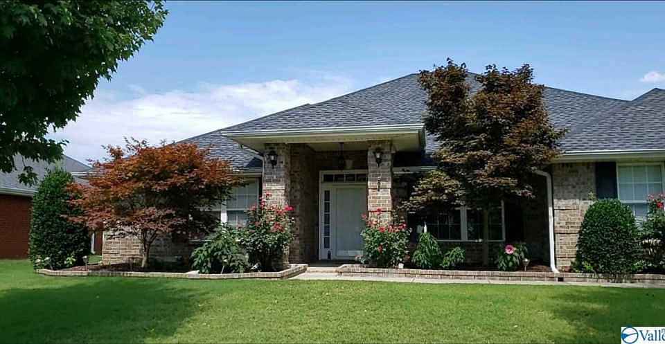1st image of 7011 Lynnfield Dr SE