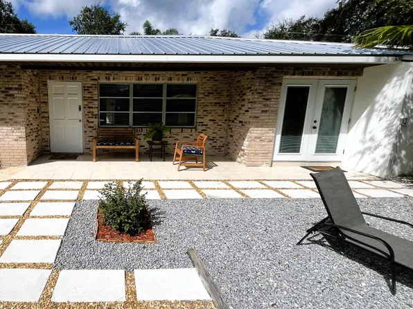 1018 Lake Josephine Dr, Sebring, FL 33875