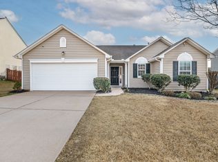 3 Garfield Ln, Simpsonville, SC 29681