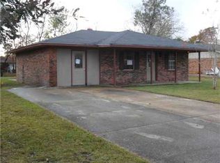 7 Leggett Cir, Gulfport, MS 39503