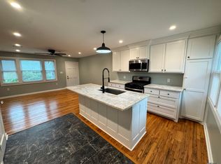 1548 S Acadian Thwy, Baton Rouge, LA 70808