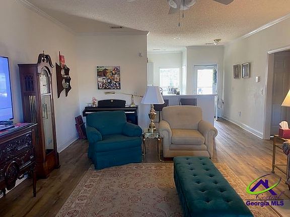 5th image of 304 S Houston Springs Blvd