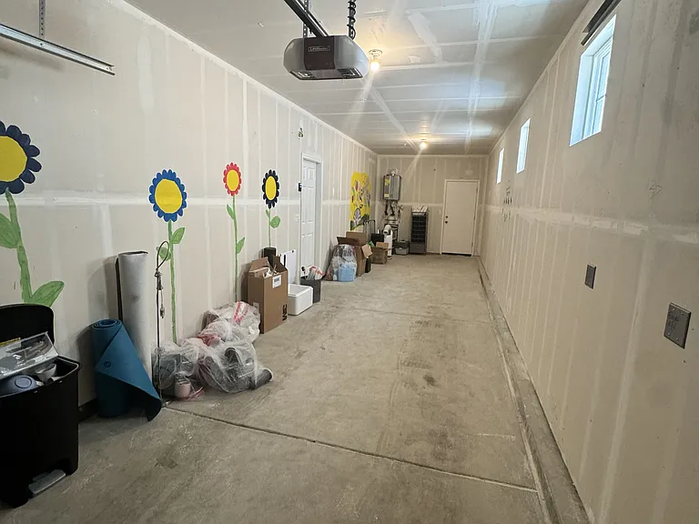 2904 Dillon Ln — Photo 16