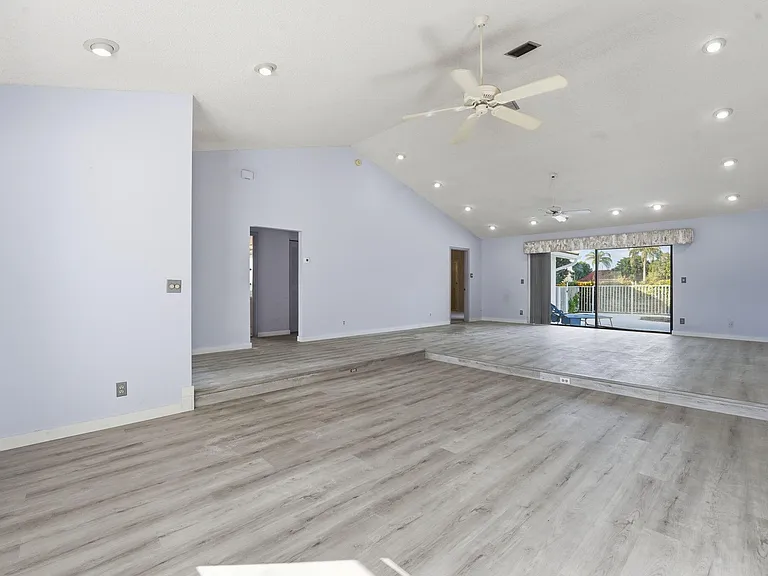 9476 El Clair Ranch Rd — Photo 12