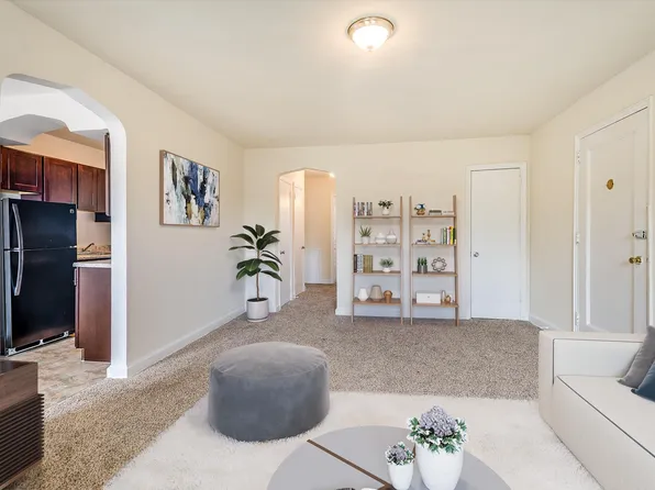 1523 28th St SE #104, Washington, DC 20020