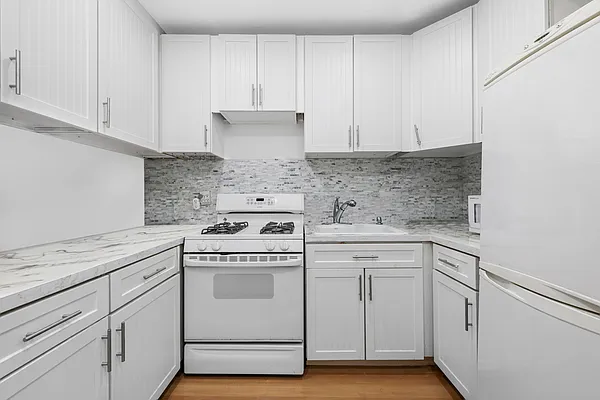 Rented by Compass | media 3