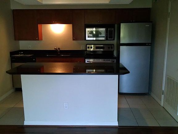 3rd image of 10200 Gandy Blvd N APT 508