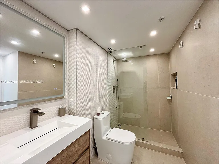 2829 Indian Creek Dr #604 — Photo 14