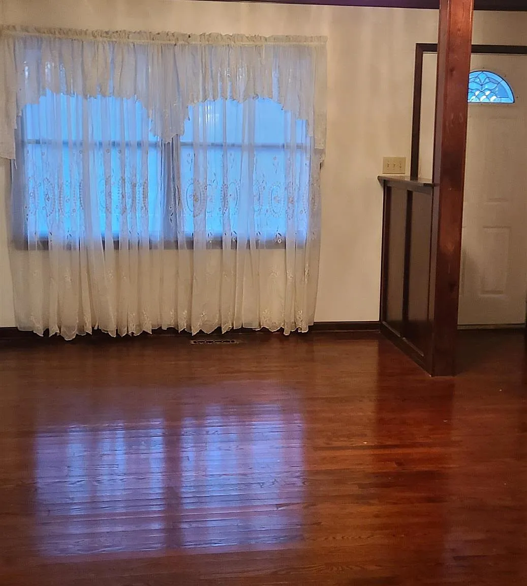3 bed, 3.0 bath, 2679 sqft, $1,750 — Photo 4