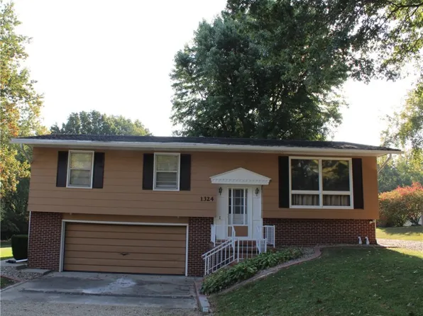 1324 N 1650 East Rd, Shelbyville, IL 62565