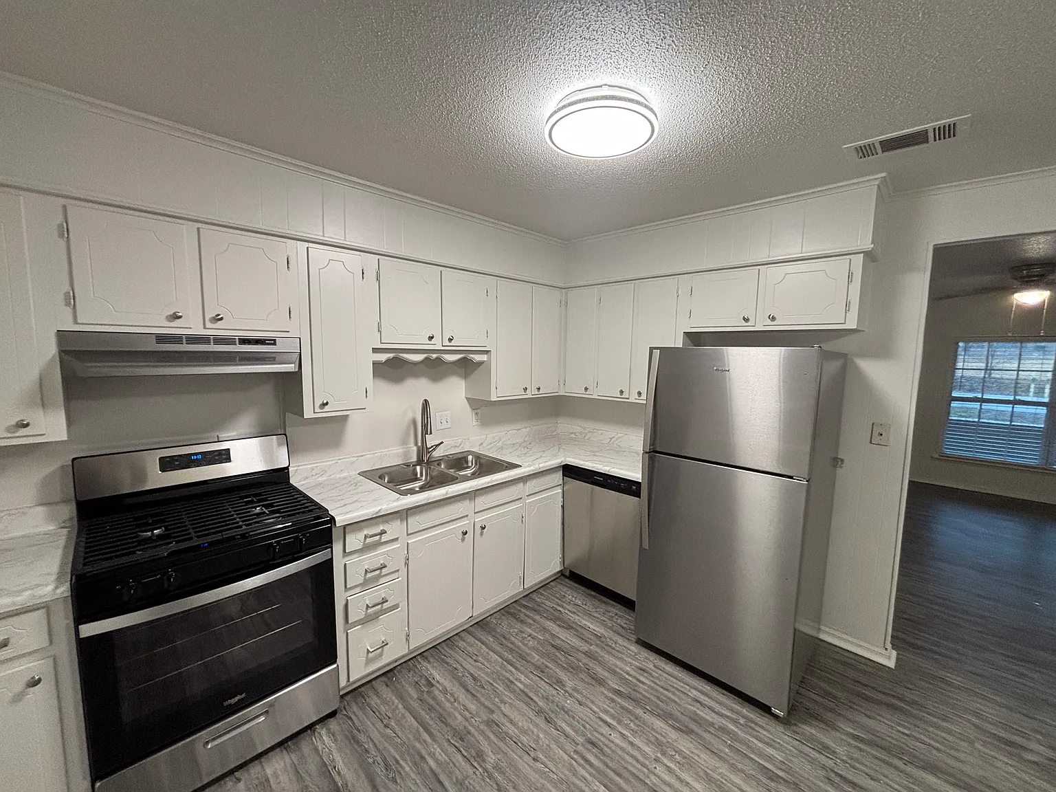 2 bed, 900 sqft, $950 — Photo 4