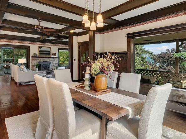 9733 Arrowsmith Avenue S, Seattle, WA 98118