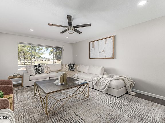 2nd image of 2915 W HEARN Road