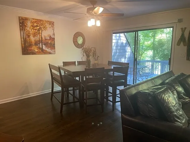637 Riverside Dr E — Photo 5