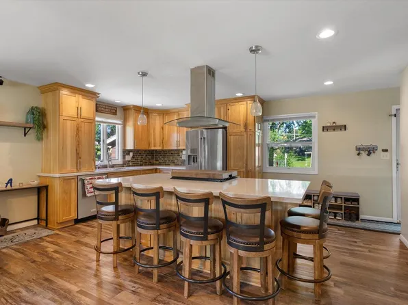 645 Wheelock AVENUE, Hartford, WI 53027