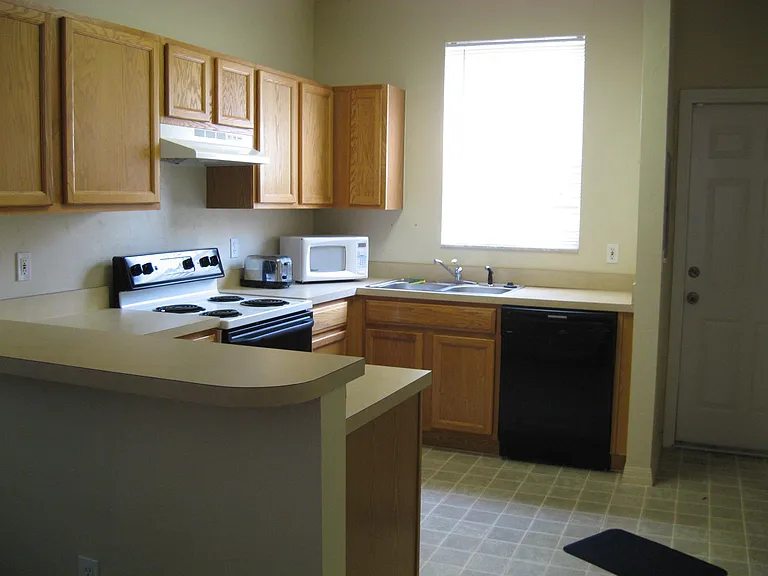 3901 SW 20th Ave #101 — Photo 4