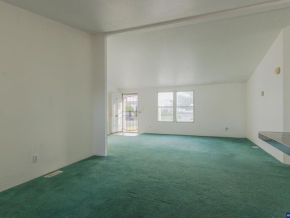 5th image of 3396 Lake Vanessa Cir NW