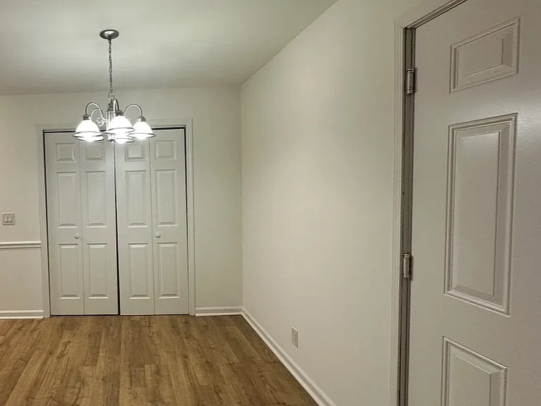 2905 Burch Ave #12 — Photo 32