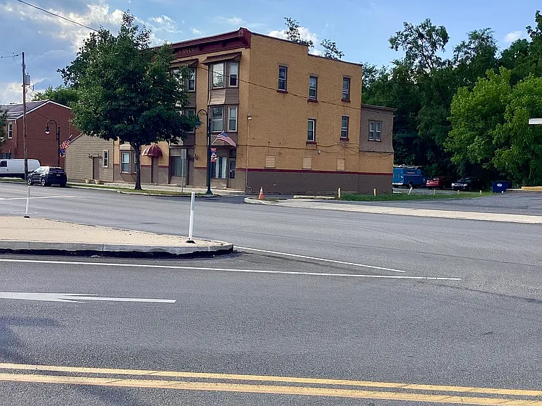 111 Broad St — Photo 1