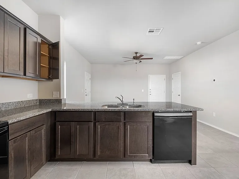 1203 Garland Rd — Photo 15