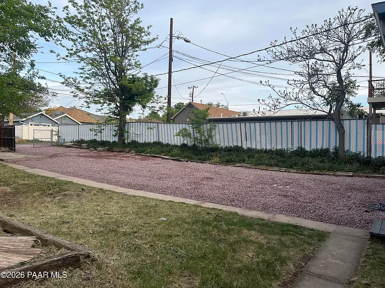 309 N Mount Vernon Ave — Photo 18