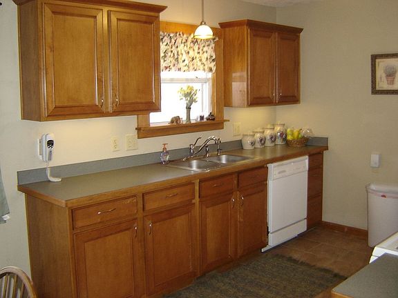 New Kitchen in 2004, Maple cabinets, Ceramic Tile floor