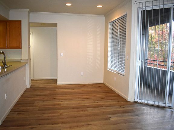 3rd image of 5201 Laguna Oaks Dr Unit 108