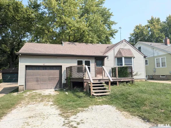 1117 Meadow Ave, East Peoria, IL 61611