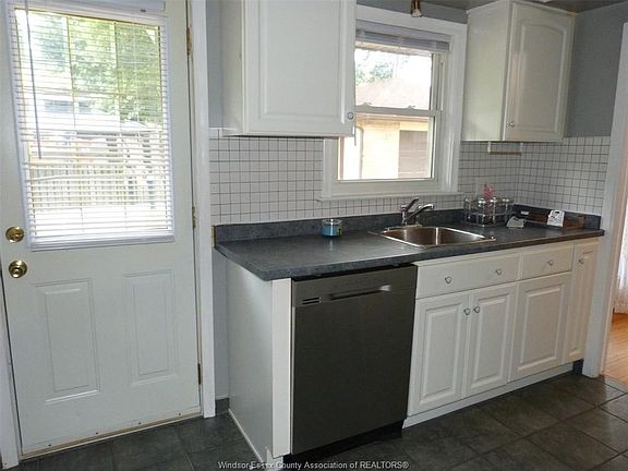 5th image of 3715 Dougall Ave